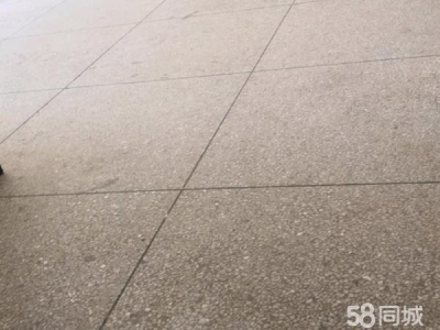 衡阳市常宁市 南门湖华侨城转角处，三面环路，可做厂房或仓库图1