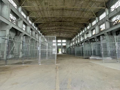 (出租) 西安灞桥东郊纺织城地铁口独院25000（汽车类型市场招租）图1