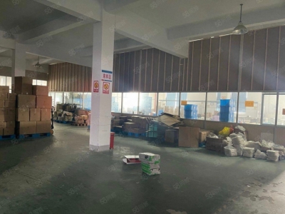 宁波鄞州(出租) 云龙工业区三楼900平 16元平 货梯2吨 大车进出图3