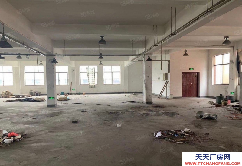 宁波鄞州(出租) 云龙工业区三楼900平 16元平 货梯2吨 大车进出
