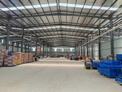 (出租) 西安临潼代王骊兴路2400平厂房诚意招租，位置好租金低图3