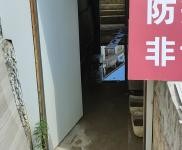 (出售) 湖北恩施恩施市专业养猪场出售，手续齐全，配套设施齐全。