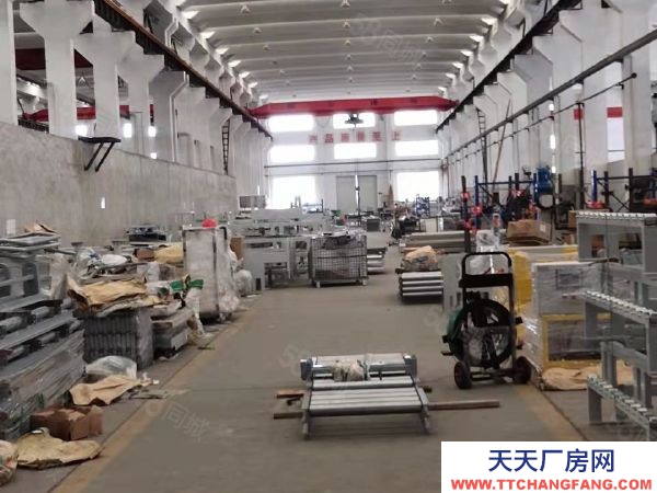 无锡惠山戴溪附近2300平独跨厂房，航车10吨，供电充足 好进大车