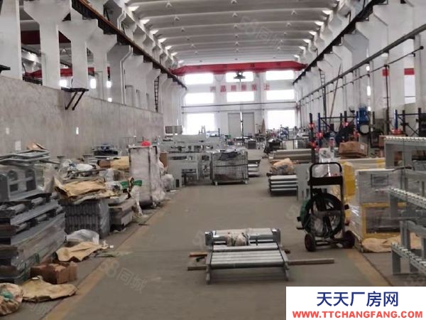 无锡惠山戴溪附近2300平独跨厂房，航车10吨，供电充足 好进大车