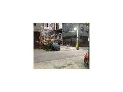 (出租) 恩施利川门口有停车位，交通便利，交叉路口，面积200多平米图3