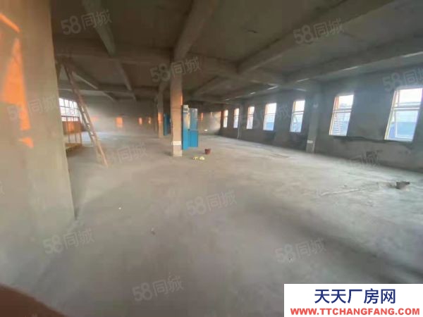 湘潭市岳塘区高新工业园内，771平双层厂房可按行车