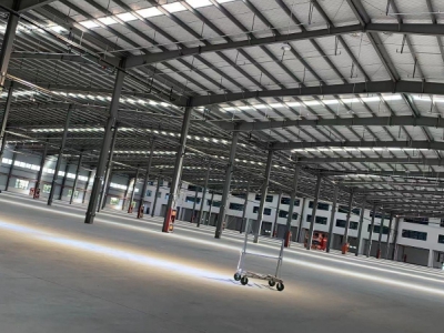 (出租) 咸阳秦都高新区钢结构物流库房图1