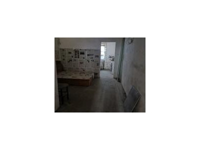 (出租) 荆门东宝家属楼一楼仓库 适合存放货物 院内可停车图2
