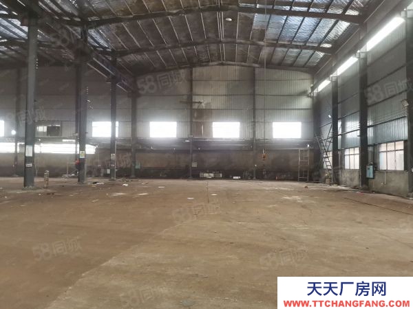 湘潭市雨湖区北二环路标准钢构厂房出租，配备多台行车