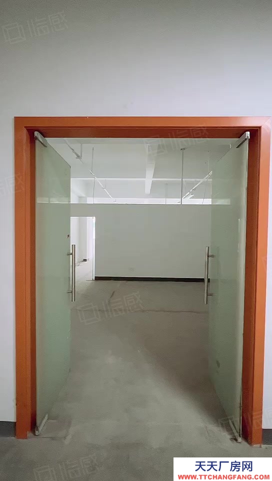宁波奉化(出租) 房东直租 ，325方仓库邻奉化地铁口和高速口，带隔断