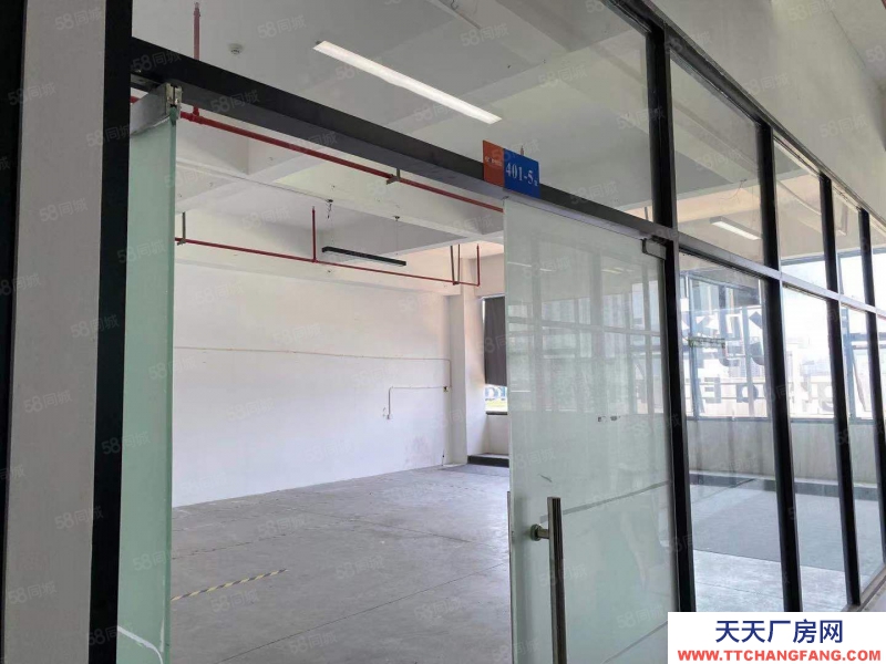 宁波奉化(出租) 仓库清爽装修，临奉化地铁口，高速口，距建材市场500米
