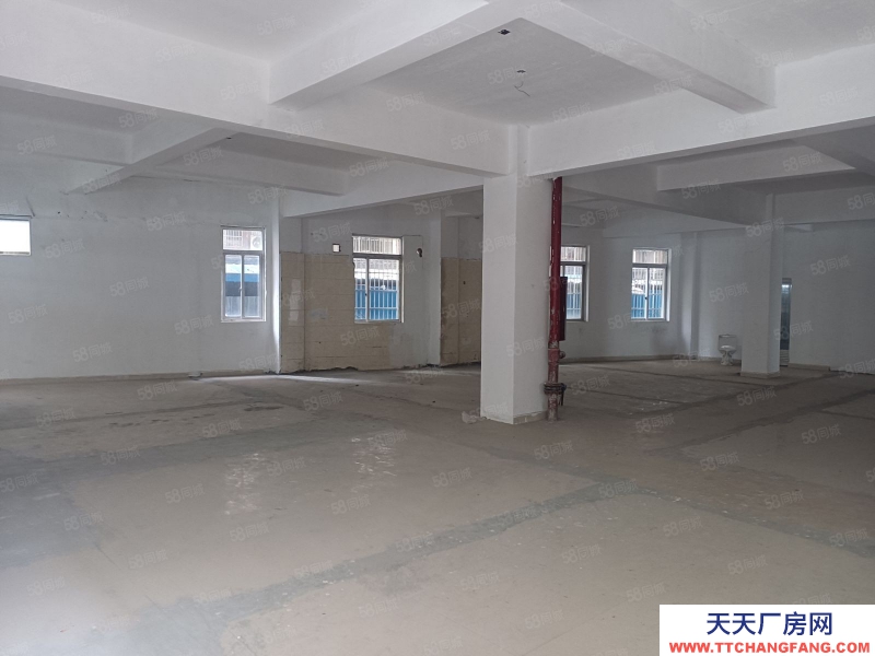 温州鹿城(出租) 炬光园一楼380平仓库出租，价格便宜，适合各种仓储，大车好进
