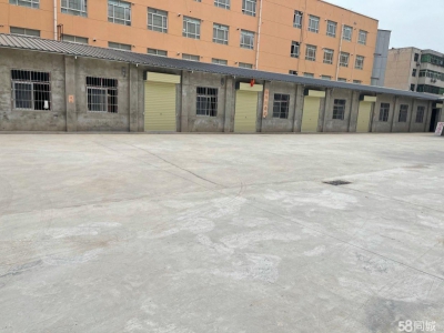 (出租) 渭南临渭院内设有卫生间，库房干净整洁，交通十分方便。图3