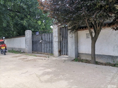 (出租)宝鸡陈仓 带院子共1000㎡，有十三间小库房图1