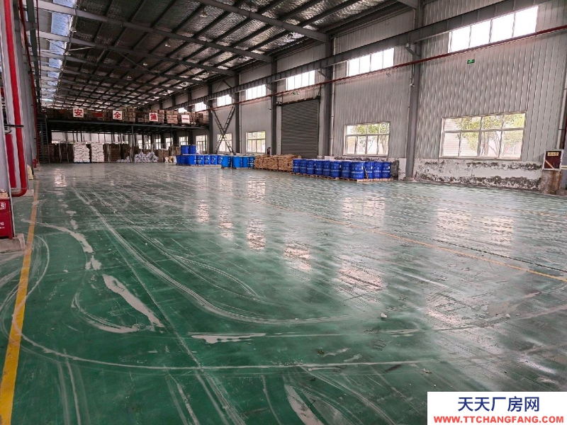 (出租) 渭南临渭10米高标准厂房，环氧地坪漆地面，厂房出入口道路宽敞。