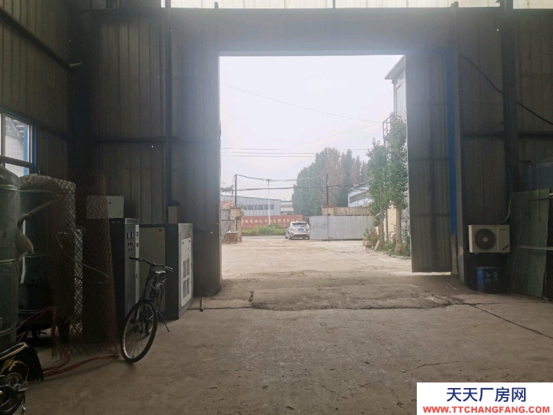 济宁邹城沿街厂房，出行方便，自带五吨行车