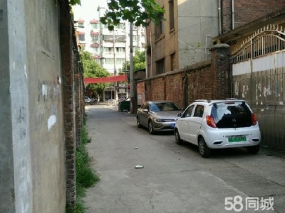湘潭市湘乡市 湘乡市剧院旁 100平米场地，可做仓库，培训，办公等