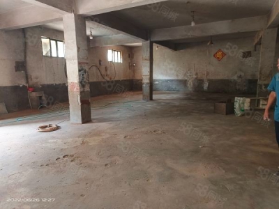 临沂兰山一楼框架220平住房150平。门前可停九米六的车，有三相电可