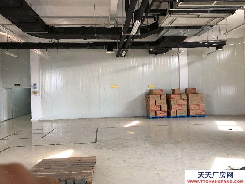 温州龙湾(出租) 瑶溪近轻轨1600方仓库可分割17元平，免费停车