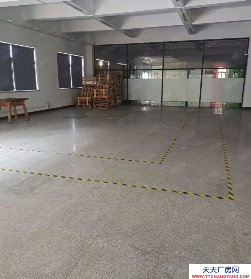 温州龙湾(出租) 蒲州街道标准厂房出租，半挂大车好进，方正好用，面积可以分。