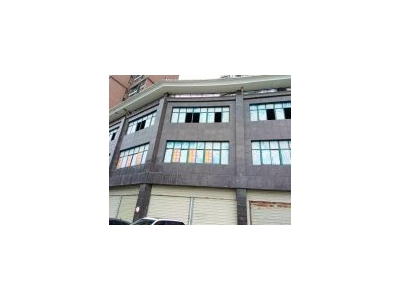 (出售) 仙桃一中学校对面，整层出售，面积大，可以做厂房，写字楼办公，培训图4