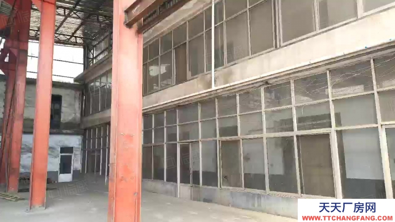 临沂河东凤凰大街二亩厂房，方正独院，带办公楼行车，水电路好