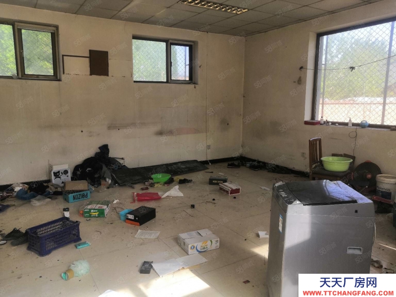 廊坊 三河市 3300平米独院库房招租高度8米5吨天车价格2毛