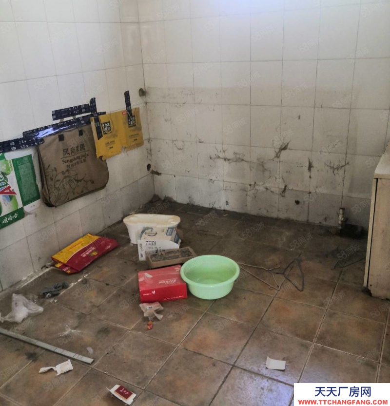 廊坊 三河市 3300平米独院库房招租高度8米5吨天车价格2毛