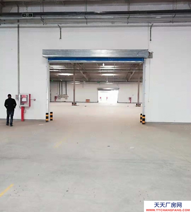 廊坊 三河市 燕郊镇两万平米丙二高台库招租可短租五百起租另有70亩地