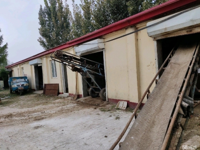 廊坊 大城 面积两亩半地，房屋12间，有变压器，了以办厂养殖等。图1
