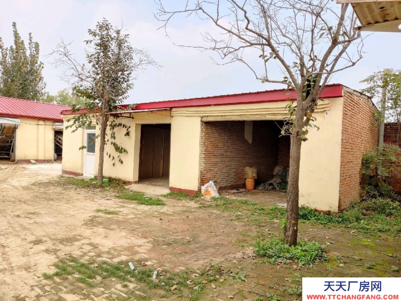 廊坊 大城 面积两亩半地，房屋12间，有变压器，了以办厂养殖等。