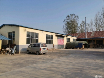 临沂沂南靠近大路，进出方便，水电齐全，门口宽敞，可以直接开进去大车。图1