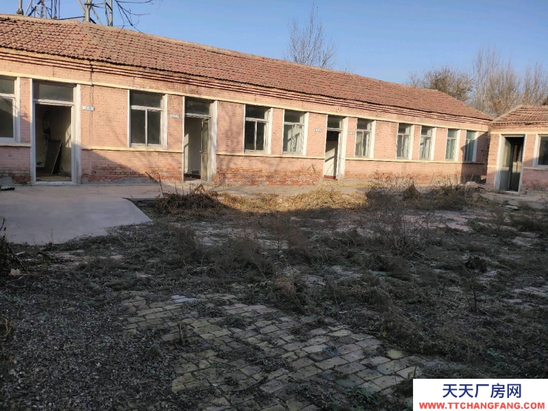 廊坊 文安 德归两排房屋居住办公存储水电暖院内门口可停车大车