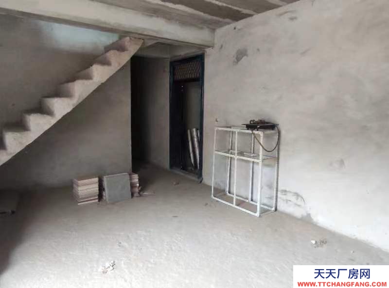 (出售) 兰州皋兰出售3层楼，1楼可做厂房楼上人