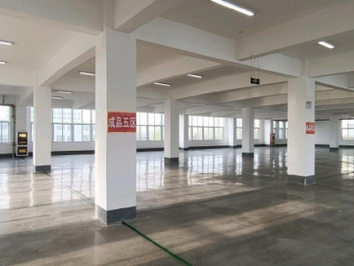 临沂莒南商业用地，可自由分割。建筑面积大，位置好、空间大。图1