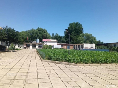 秦皇岛 北戴河 位置好，交通便利，占地10亩，地势平坦开阔。图1