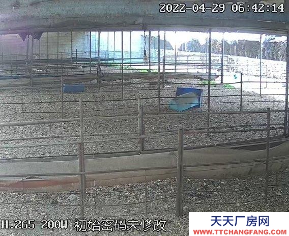 秦皇岛 青龙  养殖大院，手续齐全，可以养殖牛羊