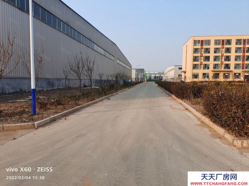 临沂蒙阴县高速路口附近有国有土地带厂房，办公楼