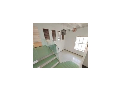 (出租) 长宁层高5米部分loft 市区摄影直播传媒广告场地图1