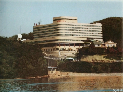 (出租)大连中山区 老虎滩 丽景酒店内730平场地用于运动场地，仓库，加工间等图1