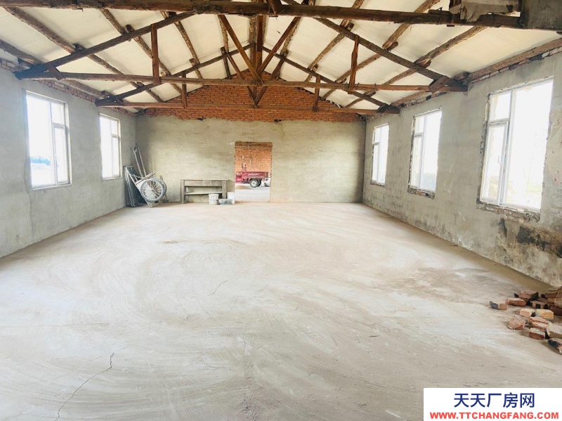 (出租)大连普兰店 花儿山临街350平库房。