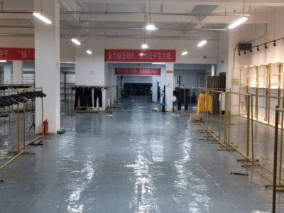 泰安岱岳1000平写字楼负一层仓库，有专用电梯。图1