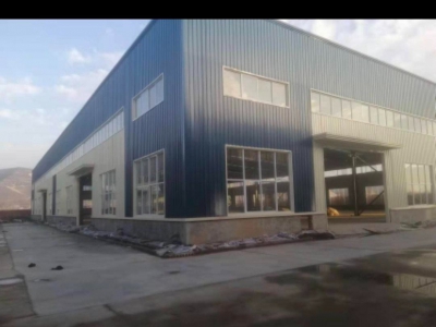 (出租) 厂区内有新建办公楼2000m²，两座标准化厂房图1