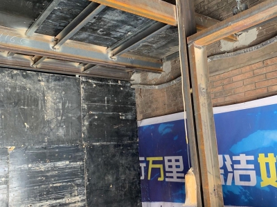 (出租) 上下两层，有升降机。共40平米卷闸大门小车可进库图2