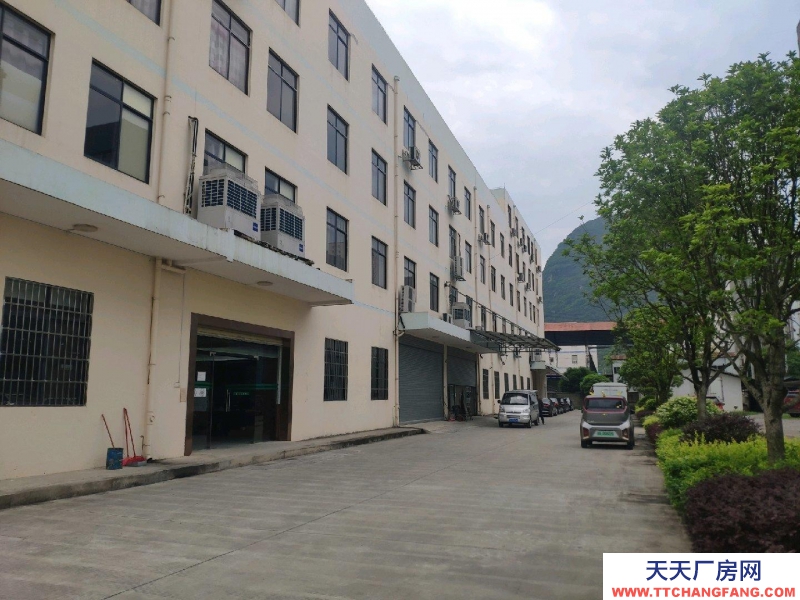 (出租)桂林临桂 可整租，也可分租，分上下两层，每层有1218平米，价格面议。