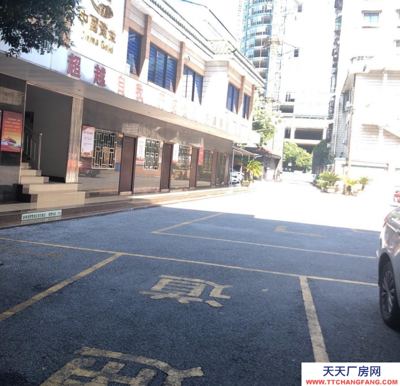 (出租) 桂林叠彩公司，适用仓库，办公，有停车场，中山北路路路边