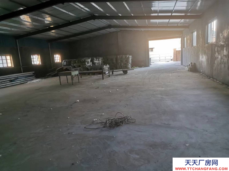 聊城冠县北环路南王庄子出租仓库，交通便利，水电齐全，价格面议。
