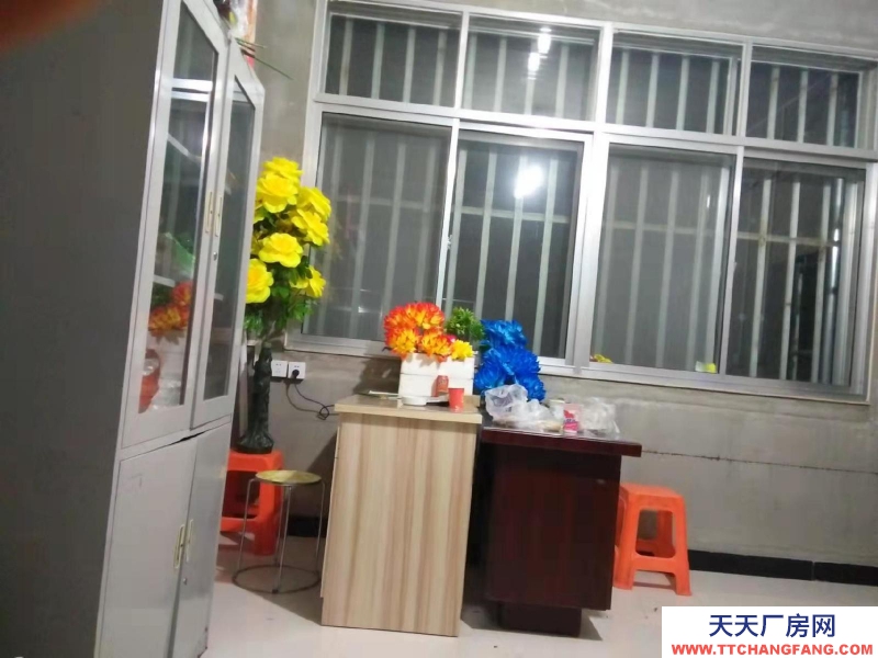 秦皇岛 卢龙县 厂房仓库水泥地简装进车方便