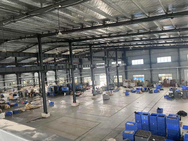 (出租) 柳州鹿寨工业园8000平厂房出租，高13米，有台10吨行吊，图1