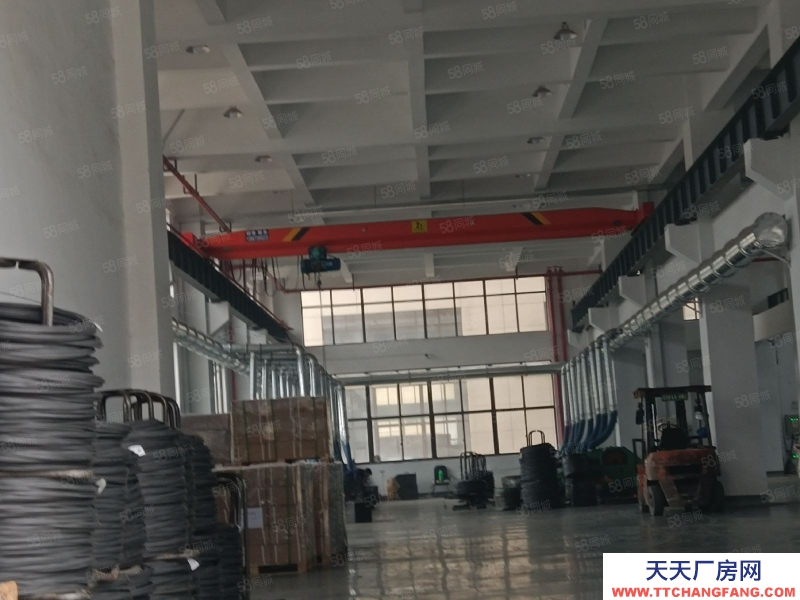 嘉兴秀洲(出租) 王店工业园1300平层高7米带行车价格23元每平大车进出方便